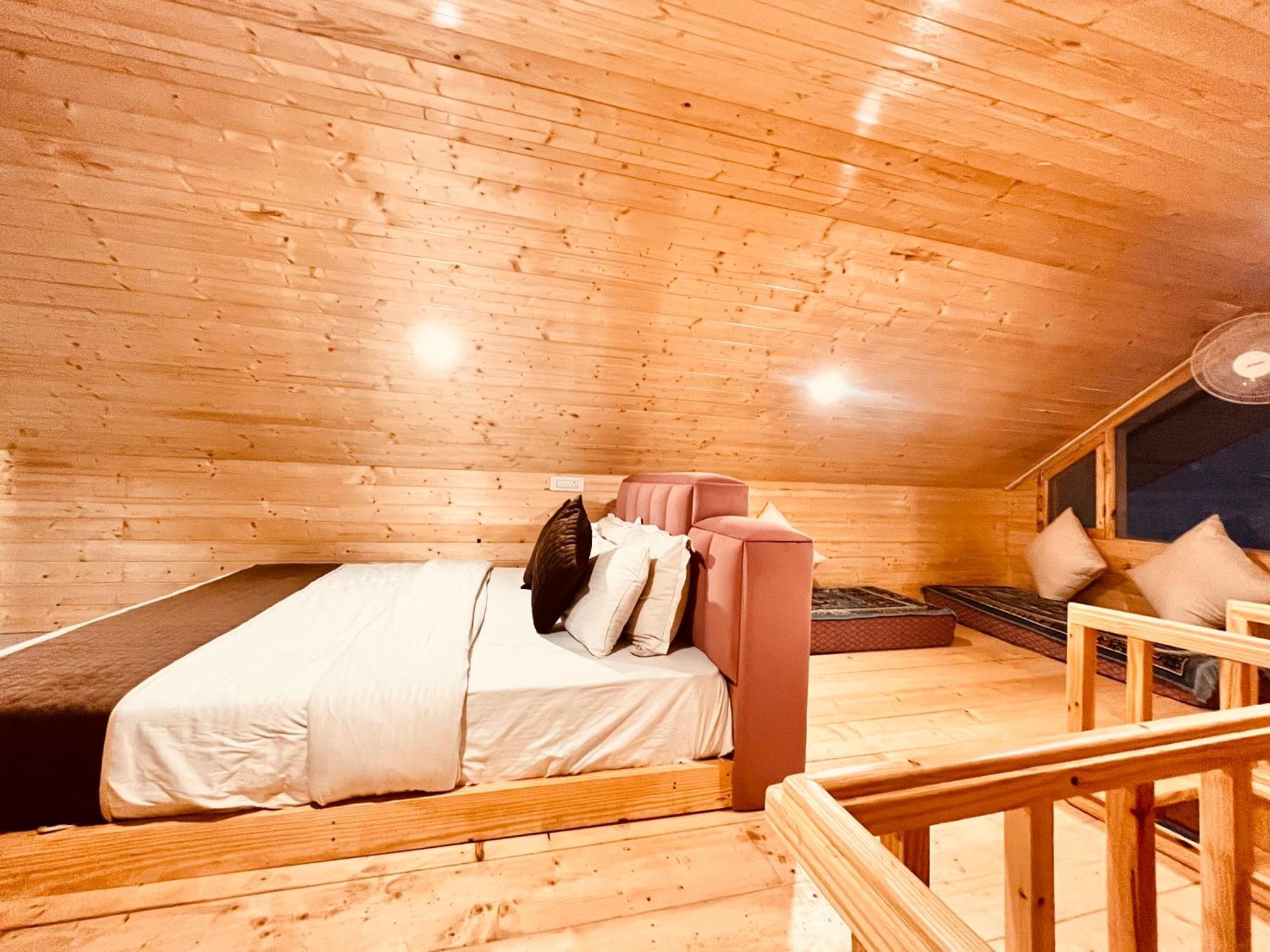 Himalayan Fort Resort, Manali - ! Riverside Property !! Big Lawn With Bonfire !! Best Selling !! Scenic River & Mountais View !! Big Parking !! Luxury Balcony Rooms !! Playing Zone !! Property Of The Year ! M 98160-43600 Екстериор снимка